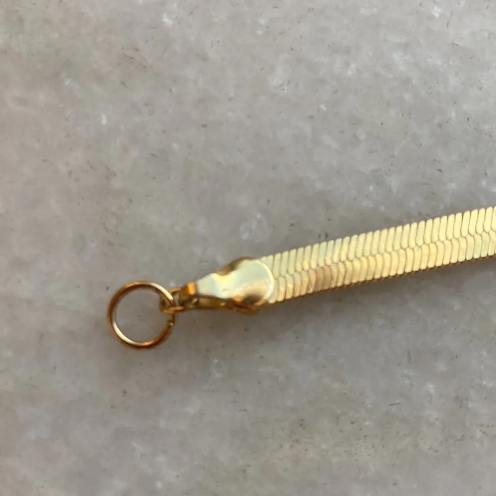 Vintage 18” gold